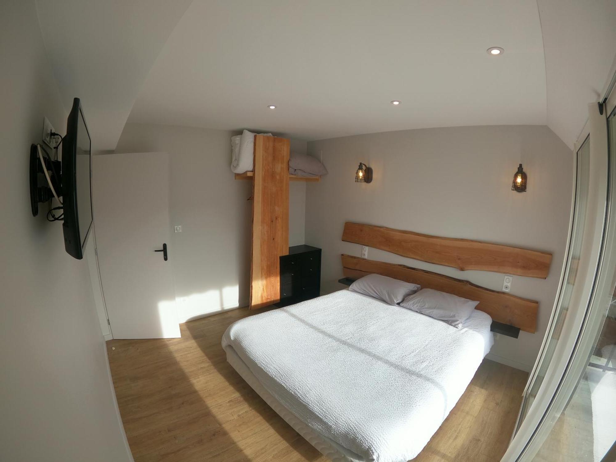 Logis Hotel Le Beau Site Chambon-sur-Lac Eksteriør billede