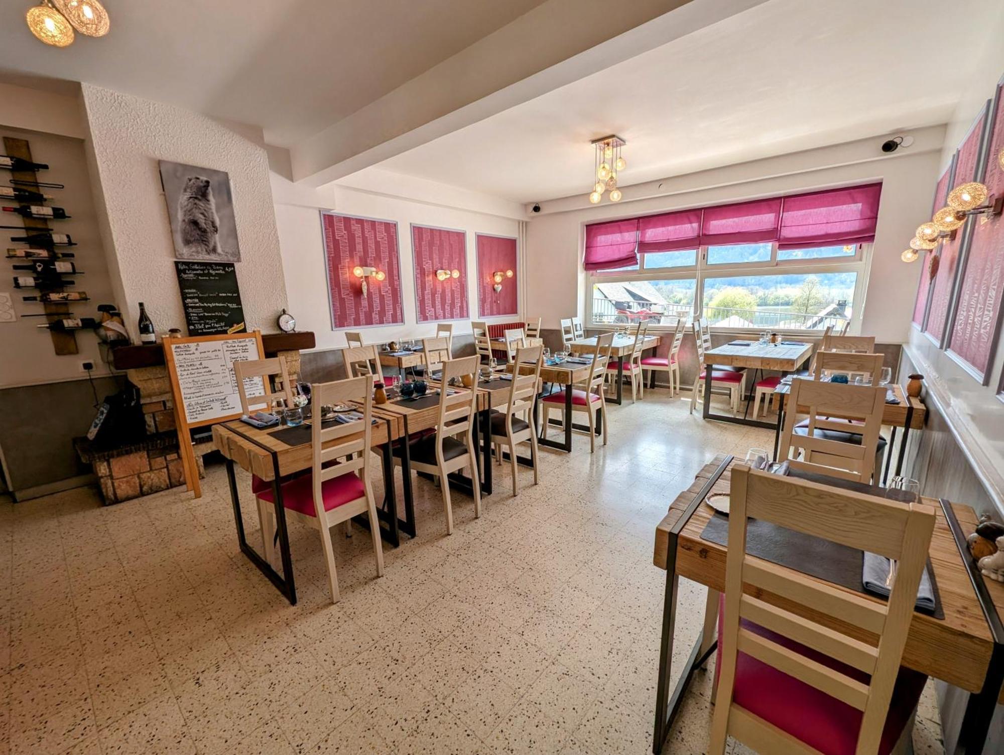 Logis Hotel Le Beau Site Chambon-sur-Lac Eksteriør billede