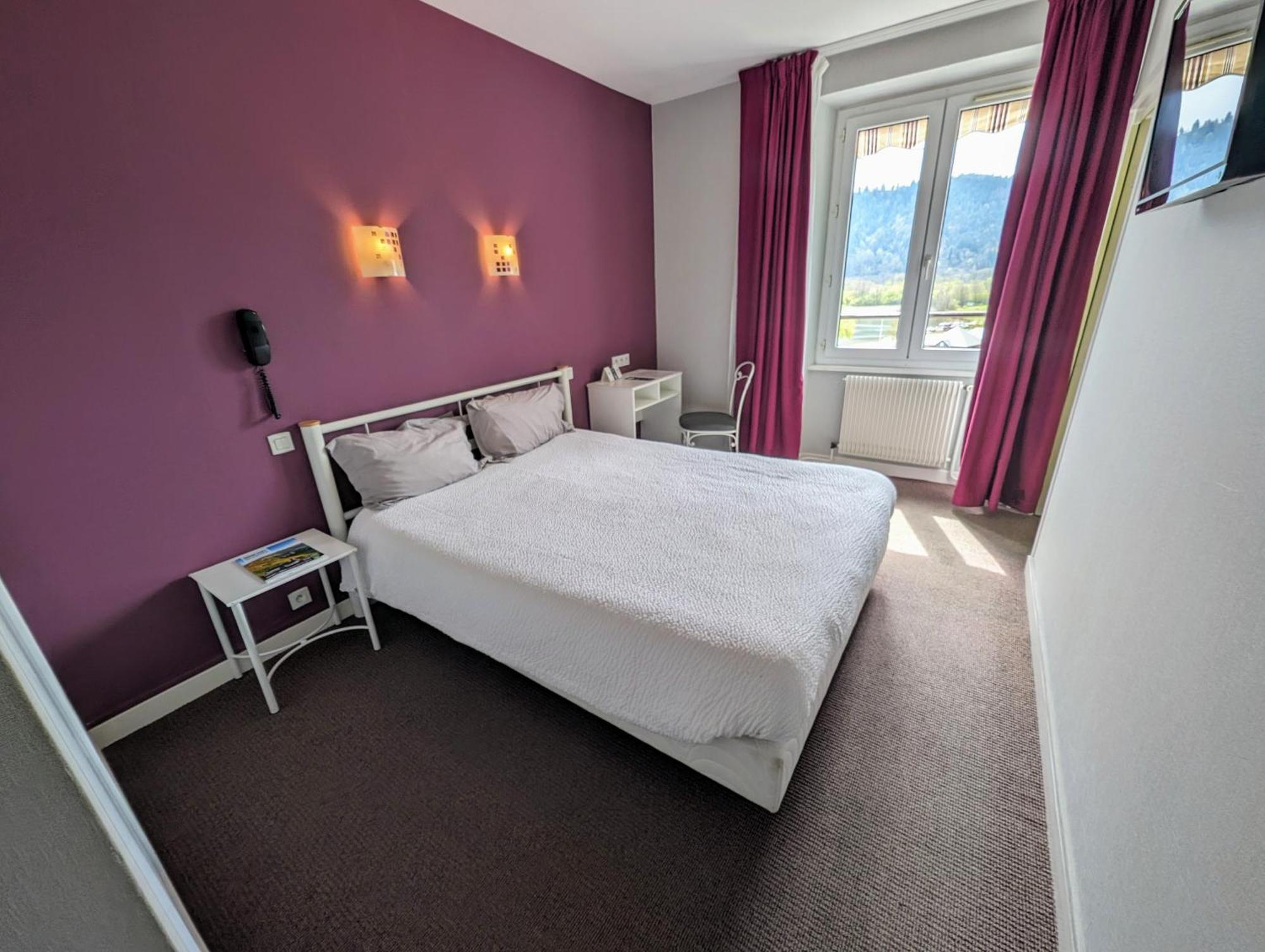 Logis Hotel Le Beau Site Chambon-sur-Lac Eksteriør billede
