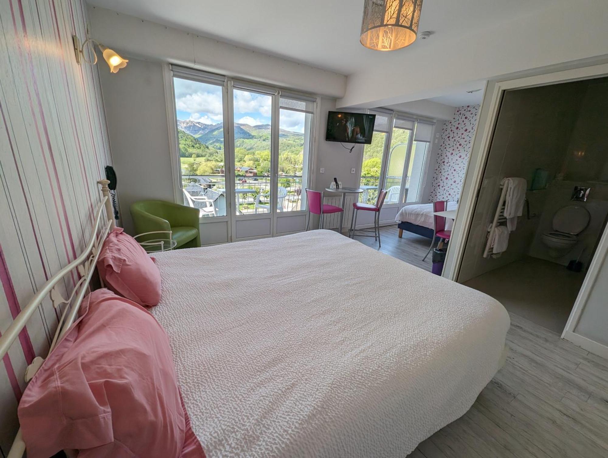 Logis Hotel Le Beau Site Chambon-sur-Lac Eksteriør billede