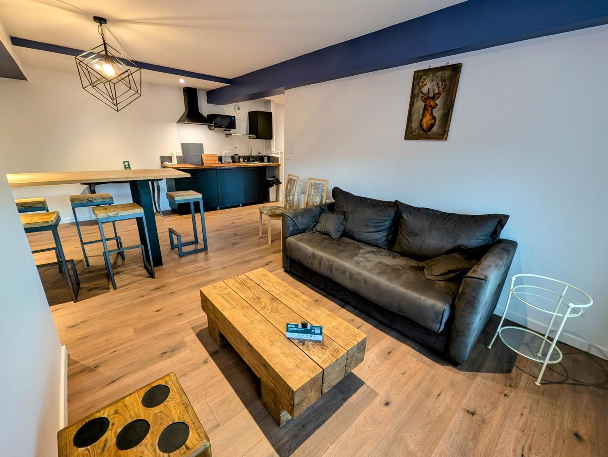 Logis Hotel Le Beau Site Chambon-sur-Lac Eksteriør billede