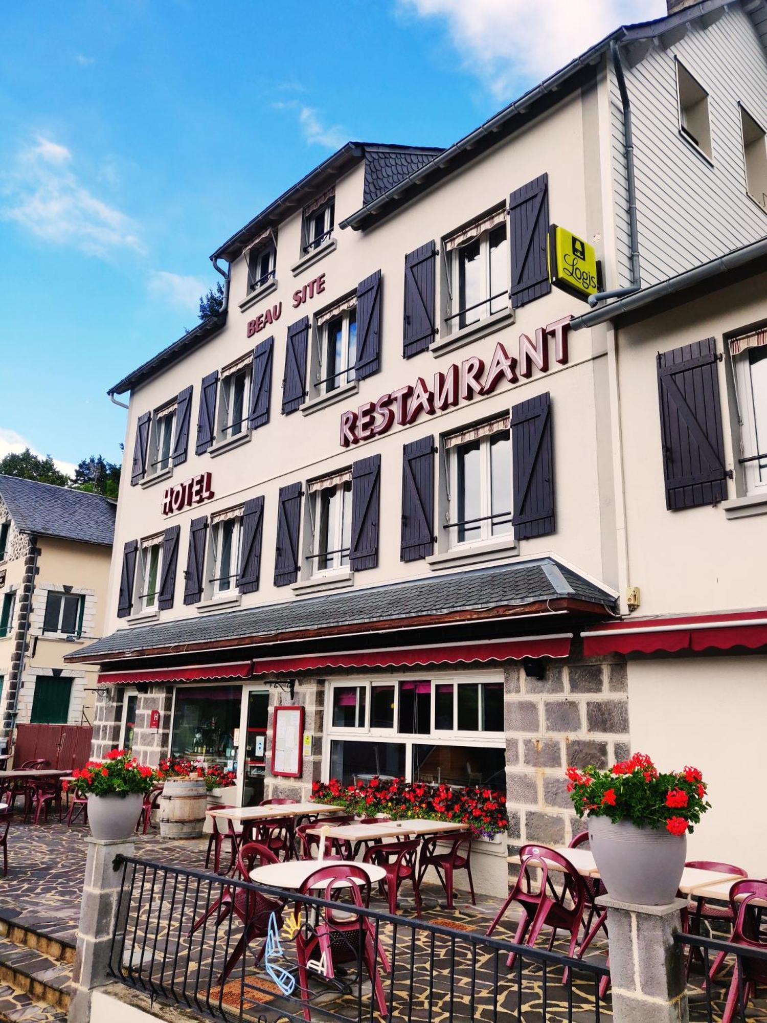 Logis Hotel Le Beau Site Chambon-sur-Lac Eksteriør billede